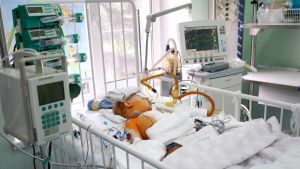 Intubated child in PICU